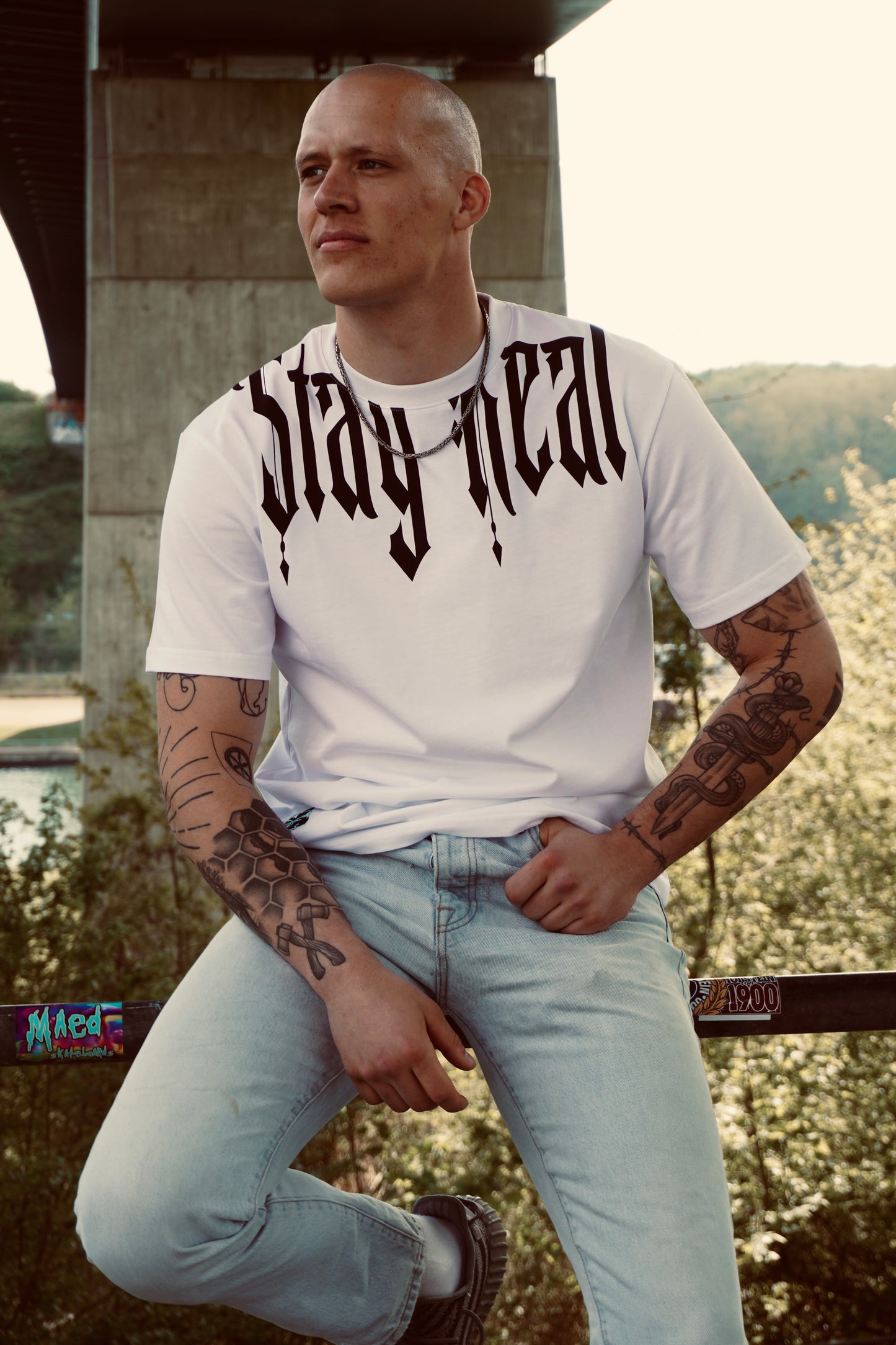 Oversize regular T-Shirt "Stay Real"